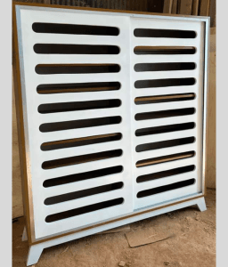 Shoe rack with doors